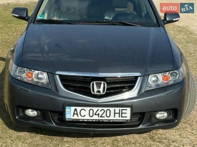 Серый Хонда Аккорд, объемом двигателя 2.2 л и пробегом 322 тыс. км за 5000 $, фото 1 на Automoto.ua