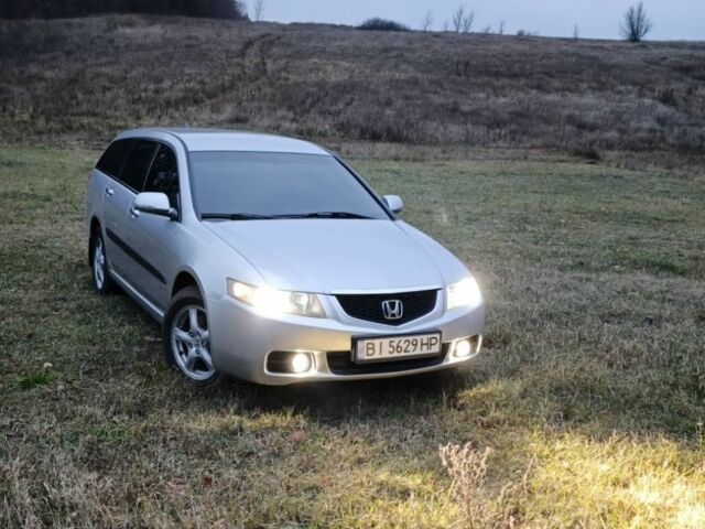 Серый Хонда Аккорд, объемом двигателя 2.2 л и пробегом 270 тыс. км за 5500 $, фото 1 на Automoto.ua