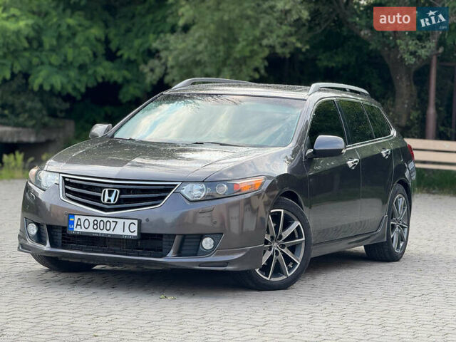 Серый Хонда Аккорд, объемом двигателя 2.2 л и пробегом 330 тыс. км за 7900 $, фото 1 на Automoto.ua