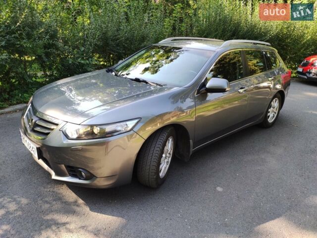 Серый Хонда Аккорд, объемом двигателя 2.2 л и пробегом 155 тыс. км за 9200 $, фото 1 на Automoto.ua