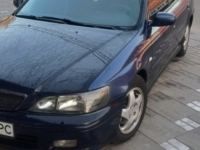 Синий Хонда Аккорд, объемом двигателя 2 л и пробегом 300 тыс. км за 2450 $, фото 1 на Automoto.ua