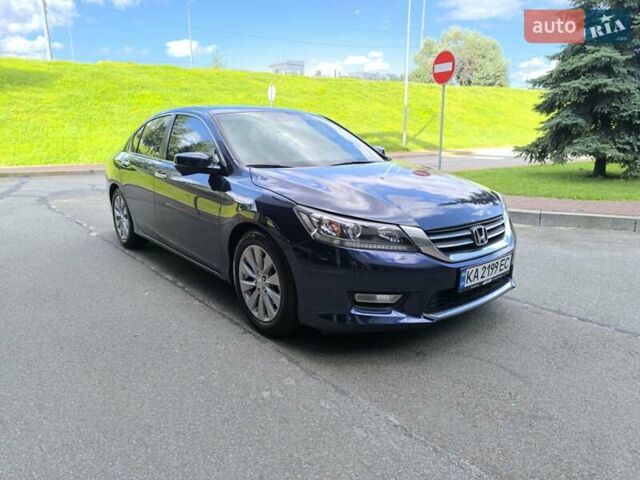 Синий Хонда Аккорд, объемом двигателя 2.4 л и пробегом 167 тыс. км за 12400 $, фото 1 на Automoto.ua