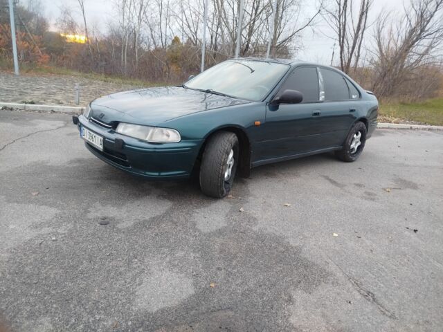 Зеленый Хонда Аккорд, объемом двигателя 2 л и пробегом 300 тыс. км за 2200 $, фото 1 на Automoto.ua