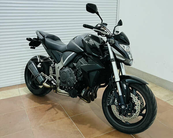 Черный Хонда CB 1000R, объемом двигателя 1 л и пробегом 25 тыс. км за 8000 $, фото 1 на Automoto.ua