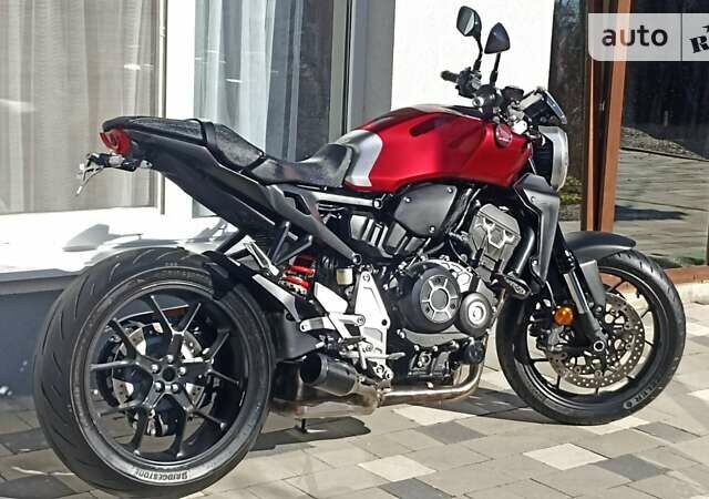 Хонда CB 1000R, объемом двигателя 1 л и пробегом 4 тыс. км за 4700 $, фото 1 на Automoto.ua