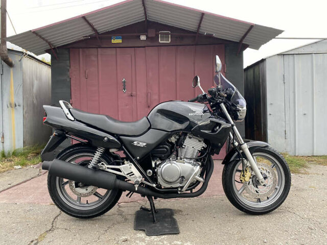 Черный Хонда CB 500, объемом двигателя 0.5 л и пробегом 27 тыс. км за 2650 $, фото 1 на Automoto.ua