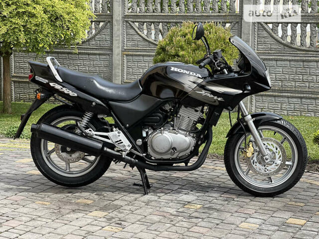 Черный Хонда CB 500, объемом двигателя 0.5 л и пробегом 27 тыс. км за 2799 $, фото 1 на Automoto.ua