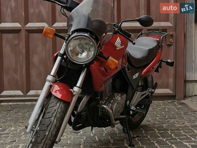Красный Хонда CB 500, объемом двигателя 0.5 л и пробегом 33 тыс. км за 2900 $, фото 1 на Automoto.ua