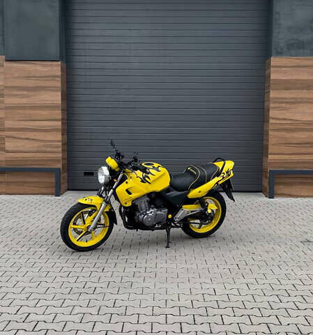 Жовтий Хонда CB 500, об'ємом двигуна 0.5 л та пробігом 54 тис. км за 2700 $, фото 1 на Automoto.ua