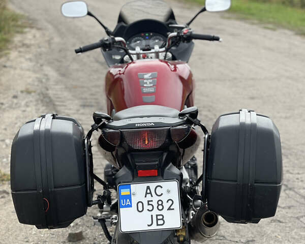 Красный Хонда CBF 600, объемом двигателя 0.6 л и пробегом 35 тыс. км за 4600 $, фото 1 на Automoto.ua