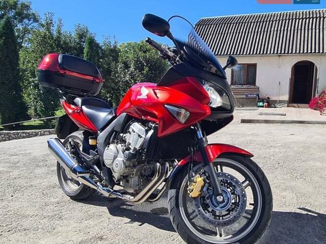 Красный Хонда CBF 600, объемом двигателя 0.6 л и пробегом 52 тыс. км за 5600 $, фото 1 на Automoto.ua