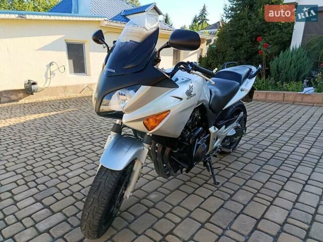 Серый Хонда CBF 600, объемом двигателя 0.6 л и пробегом 51 тыс. км за 4474 $, фото 1 на Automoto.ua