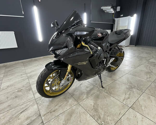 Черный Хонда CBR 1000RR, объемом двигателя 1 л и пробегом 25 тыс. км за 16500 $, фото 1 на Automoto.ua