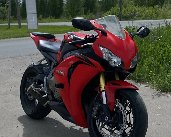 Красный Хонда CBR 1000RR, объемом двигателя 1 л и пробегом 58 тыс. км за 8300 $, фото 1 на Automoto.ua