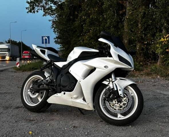 Хонда CBR 1000RR, объемом двигателя 1 л и пробегом 0 тыс. км за 2184 $, фото 1 на Automoto.ua