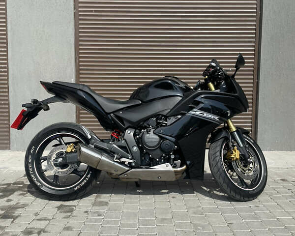 Черный Хонда CBR 600F, объемом двигателя 0.6 л и пробегом 29 тыс. км за 7900 $, фото 1 на Automoto.ua