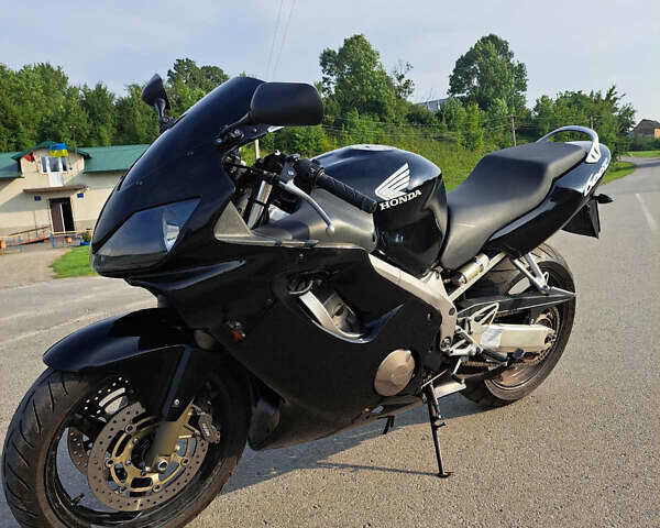 Черный Хонда CBR 600F, объемом двигателя 0.6 л и пробегом 3 тыс. км за 4700 $, фото 1 на Automoto.ua