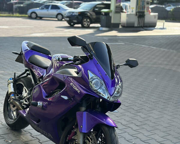 Фиолетовый Хонда CBR 600F, объемом двигателя 0.6 л и пробегом 65 тыс. км за 4900 $, фото 1 на Automoto.ua