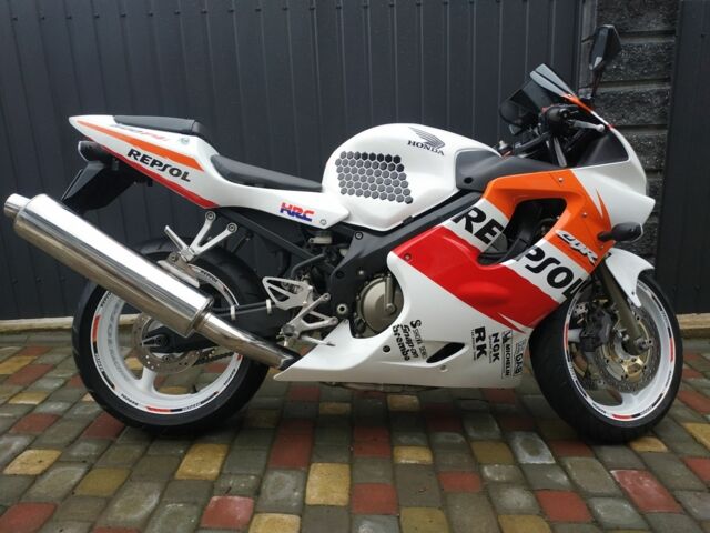 Хонда CBR 600F, объемом двигателя 0.6 л и пробегом 0 тыс. км за 5320 $, фото 1 на Automoto.ua