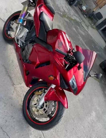 Червоний Хонда CBR 600RR, об'ємом двигуна 0.6 л та пробігом 31 тис. км за 6000 $, фото 1 на Automoto.ua