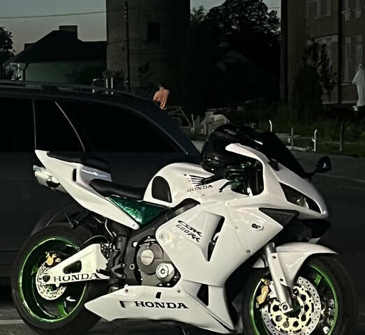 Хонда CBR 600RR, объемом двигателя 0 л и пробегом 60 тыс. км за 2699 $, фото 1 на Automoto.ua
