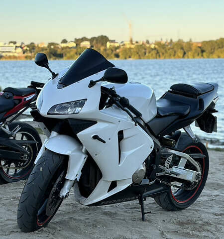 Хонда CBR 600RR, об'ємом двигуна 0 л та пробігом 30 тис. км за 5500 $, фото 1 на Automoto.ua