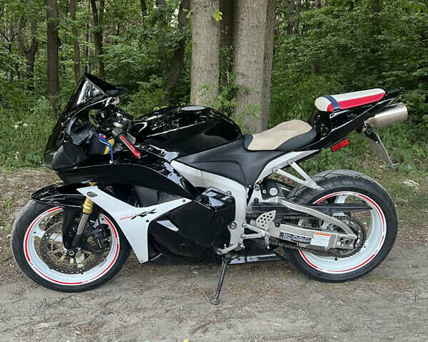 Хонда CBR 600RR, объемом двигателя 0.6 л и пробегом 24 тыс. км за 6200 $, фото 1 на Automoto.ua
