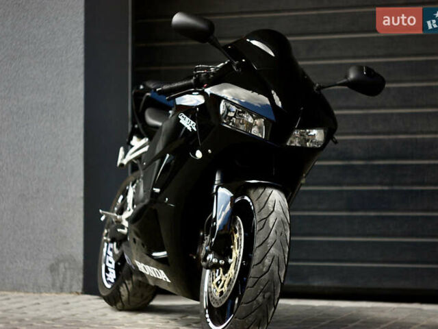 Хонда CBR 600RR, об'ємом двигуна 0.6 л та пробігом 16 тис. км за 9800 $, фото 1 на Automoto.ua