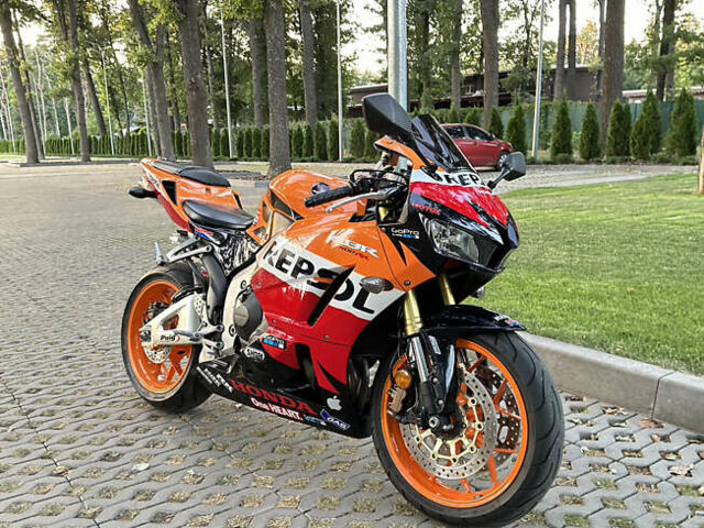 Помаранчевий Хонда CBR 600RR, об'ємом двигуна 0.6 л та пробігом 20 тис. км за 12000 $, фото 1 на Automoto.ua