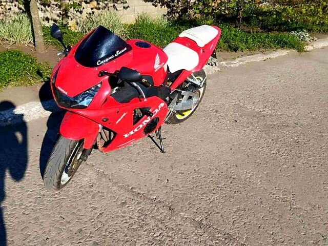 Хонда CBR 954RR, об'ємом двигуна 1 л та пробігом 30 тис. км за 3500 $, фото 1 на Automoto.ua