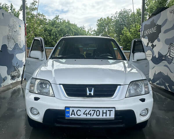 Белый Хонда СРВ, объемом двигателя 1.97 л и пробегом 350 тыс. км за 5500 $, фото 1 на Automoto.ua