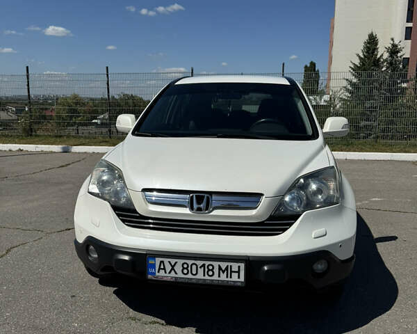 Белый Хонда СРВ, объемом двигателя 2.35 л и пробегом 270 тыс. км за 11000 $, фото 1 на Automoto.ua
