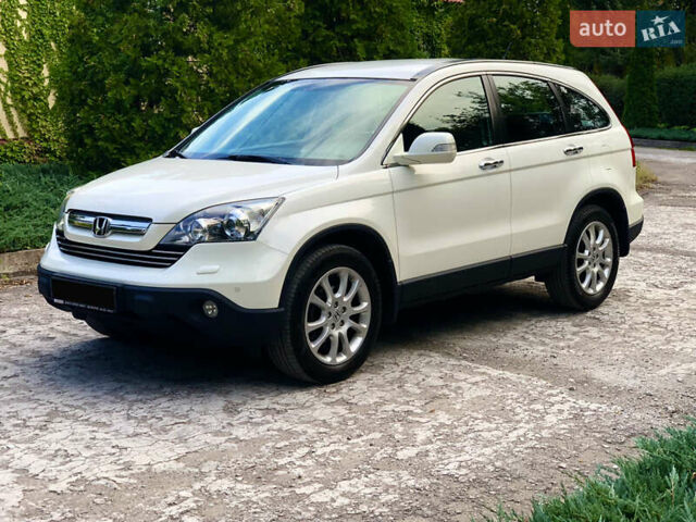 Белый Хонда СРВ, объемом двигателя 2.4 л и пробегом 128 тыс. км за 12300 $, фото 1 на Automoto.ua