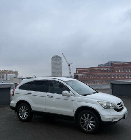 Белый Хонда СРВ, объемом двигателя 2.4 л и пробегом 290 тыс. км за 11500 $, фото 1 на Automoto.ua