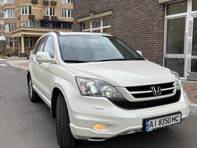 Белый Хонда СРВ, объемом двигателя 2.4 л и пробегом 202 тыс. км за 13300 $, фото 1 на Automoto.ua