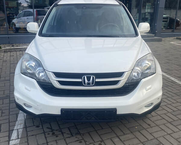 Белый Хонда СРВ, объемом двигателя 2.2 л и пробегом 296 тыс. км за 12000 $, фото 1 на Automoto.ua