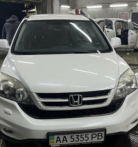 Белый Хонда СРВ, объемом двигателя 2 л и пробегом 128 тыс. км за 15000 $, фото 1 на Automoto.ua