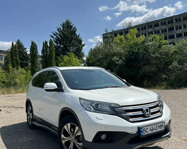 Белый Хонда СРВ, объемом двигателя 2.2 л и пробегом 210 тыс. км за 15999 $, фото 1 на Automoto.ua