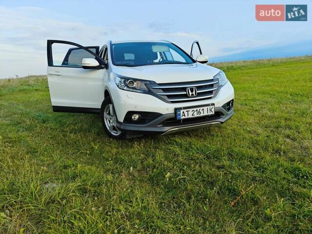 Белый Хонда СРВ, объемом двигателя 2.2 л и пробегом 250 тыс. км за 14800 $, фото 1 на Automoto.ua