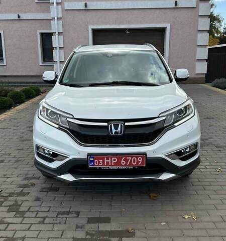 Хонда СРВ 2016 в Бершаде на Automoto.ua Белый Хонда СРВ, объемом двигателя 1.6 л и пробегом 136 тыс. км за 21950 $, фото 1 на Automoto.ua