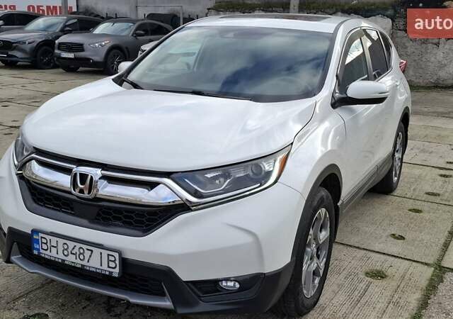 Белый Хонда СРВ, объемом двигателя 1.5 л и пробегом 108 тыс. км за 17700 $, фото 1 на Automoto.ua