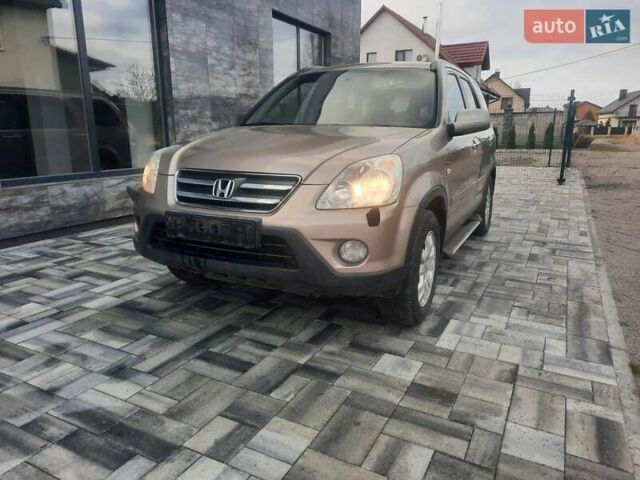 Бежевый Хонда СРВ, объемом двигателя 2 л и пробегом 351 тыс. км за 4100 $, фото 1 на Automoto.ua