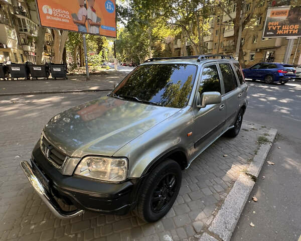 Серый Хонда СРВ, объемом двигателя 2 л и пробегом 150 тыс. км за 3799 $, фото 1 на Automoto.ua