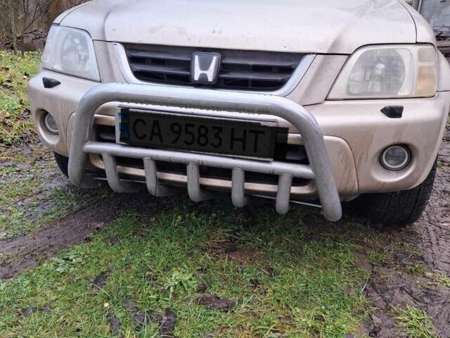 Серый Хонда СРВ, объемом двигателя 1.98 л и пробегом 444 тыс. км за 4750 $, фото 1 на Automoto.ua