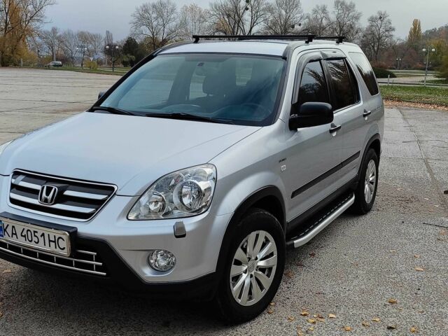 Серый Хонда СРВ, объемом двигателя 2 л и пробегом 254 тыс. км за 8700 $, фото 1 на Automoto.ua