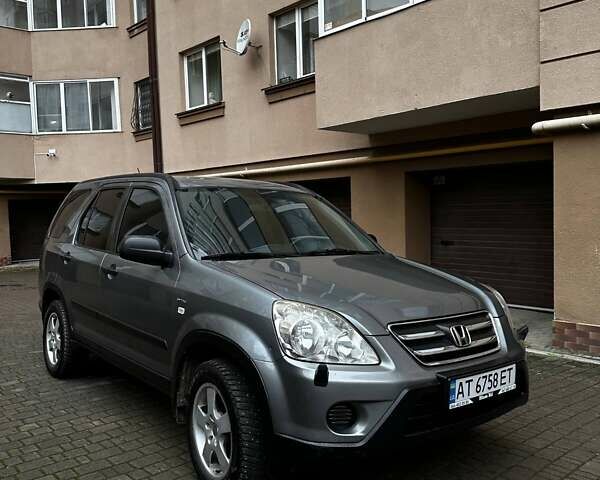 Серый Хонда СРВ, объемом двигателя 2 л и пробегом 400 тыс. км за 6000 $, фото 1 на Automoto.ua