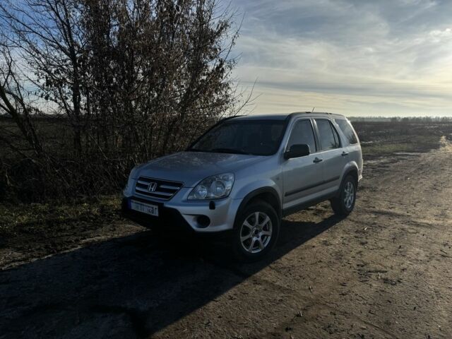 Серый Хонда СРВ, объемом двигателя 2.2 л и пробегом 600 тыс. км за 3500 $, фото 1 на Automoto.ua