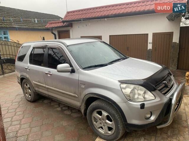 Серый Хонда СРВ, объемом двигателя 2 л и пробегом 335 тыс. км за 7800 $, фото 1 на Automoto.ua