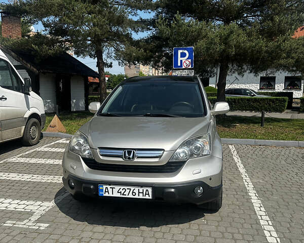 Серый Хонда СРВ, объемом двигателя 2.2 л и пробегом 330 тыс. км за 9200 $, фото 1 на Automoto.ua