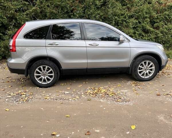 Серый Хонда СРВ, объемом двигателя 2 л и пробегом 174 тыс. км за 11200 $, фото 1 на Automoto.ua